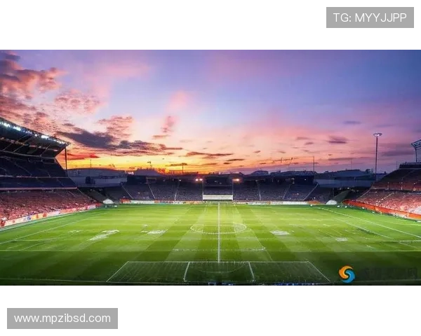 激情碰撞巅峰对决聚焦中北美区决赛荣耀之夜书写绿茵传奇新篇章 - 副本 - 副本 (2) - 副本