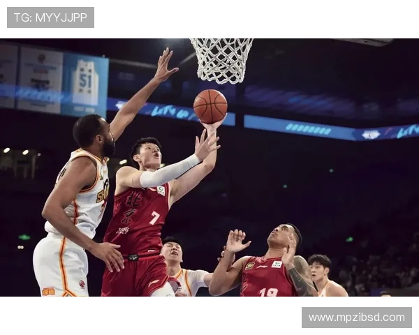 CBA联赛最新战报：深圳男篮逆转胜北京队士气大振 - 副本 - 副本 (2)